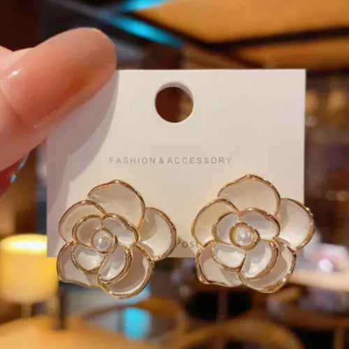 Pretty white camellia Flowers Stud Earrings Kurti Wale